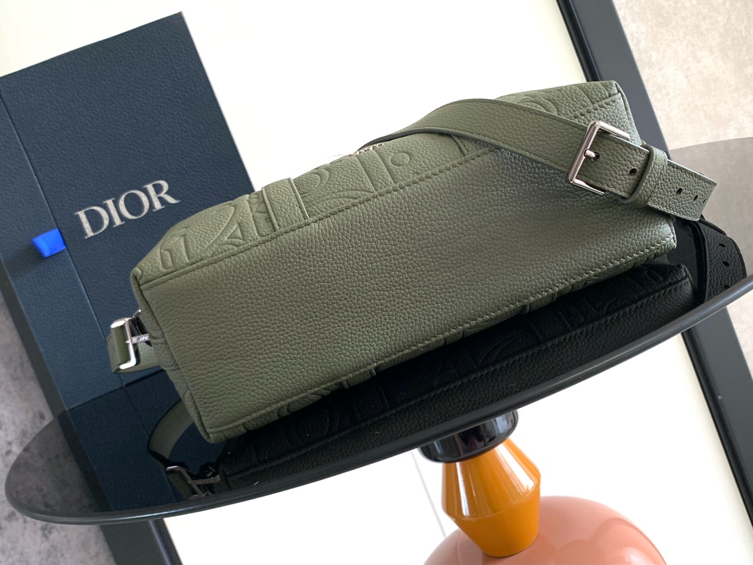 D*or weekender 25 handbags-31 x 18 x 12cm