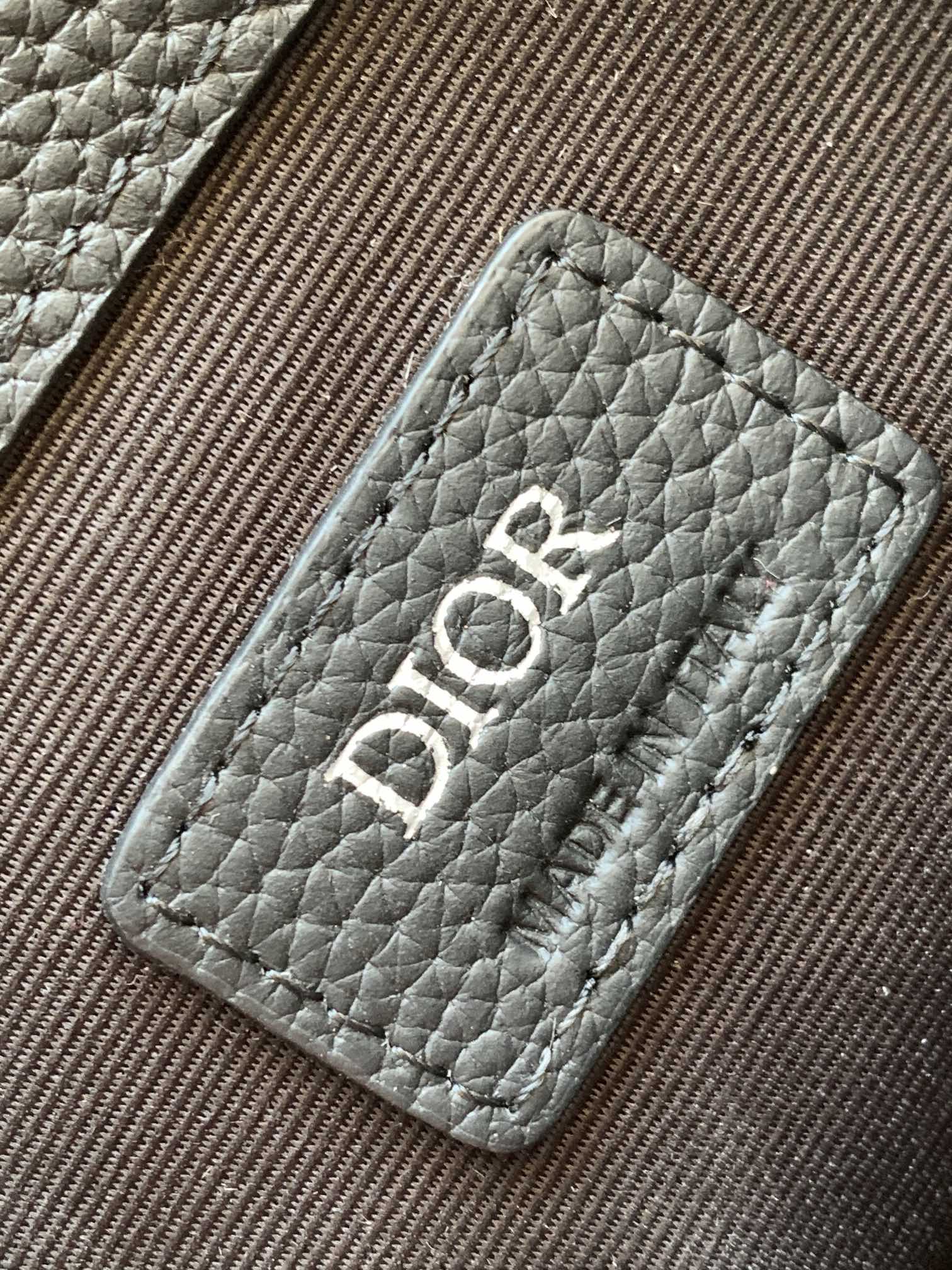 d*or safari Nor*h-south bag-21 x 23.5 x 7.5cm