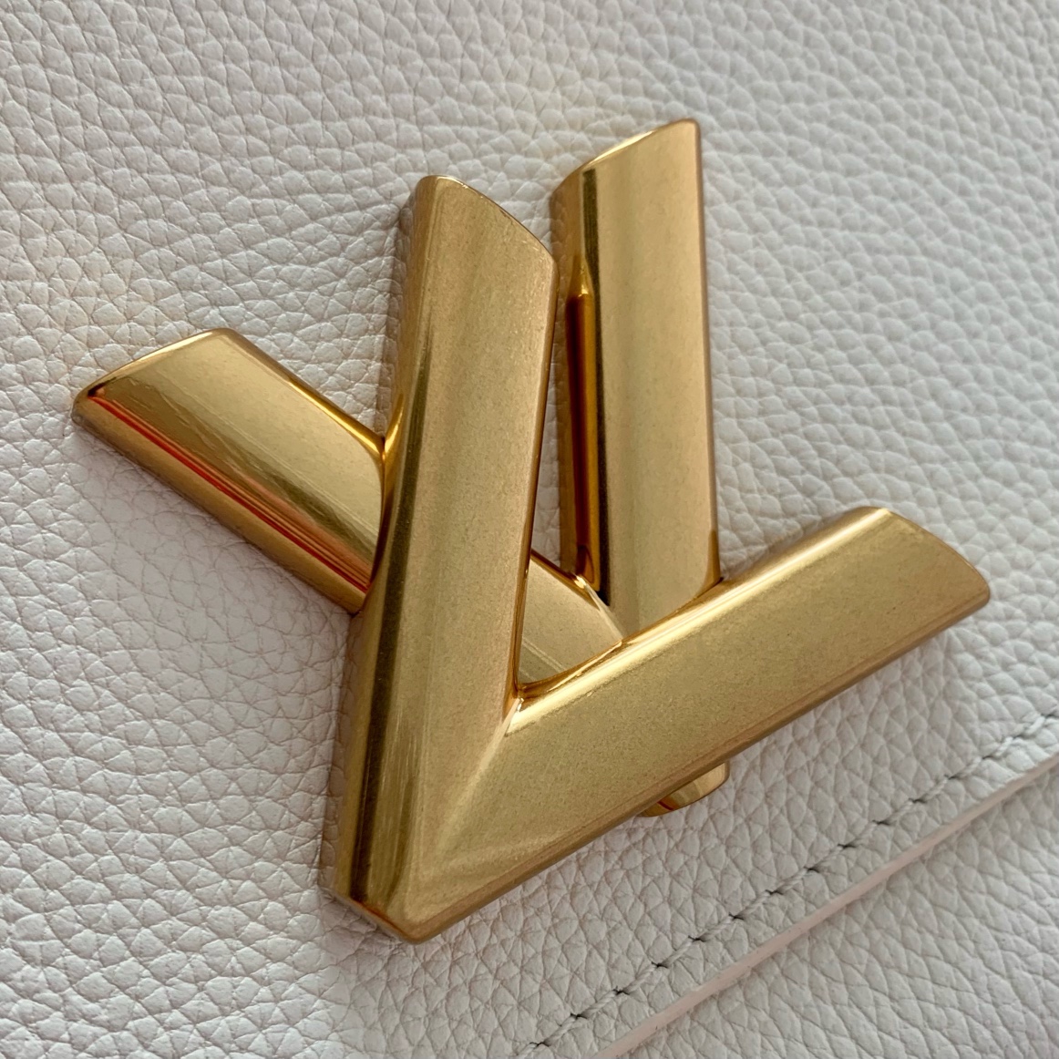 l0*is V*t0n soft twist bag-m24639-27*19*9cm