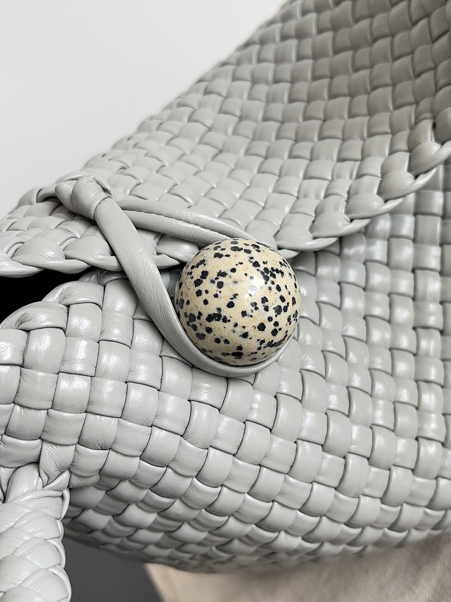 bo*te*ga Ve*ne*ta concert pouch-18.5*11.5*8.5cm