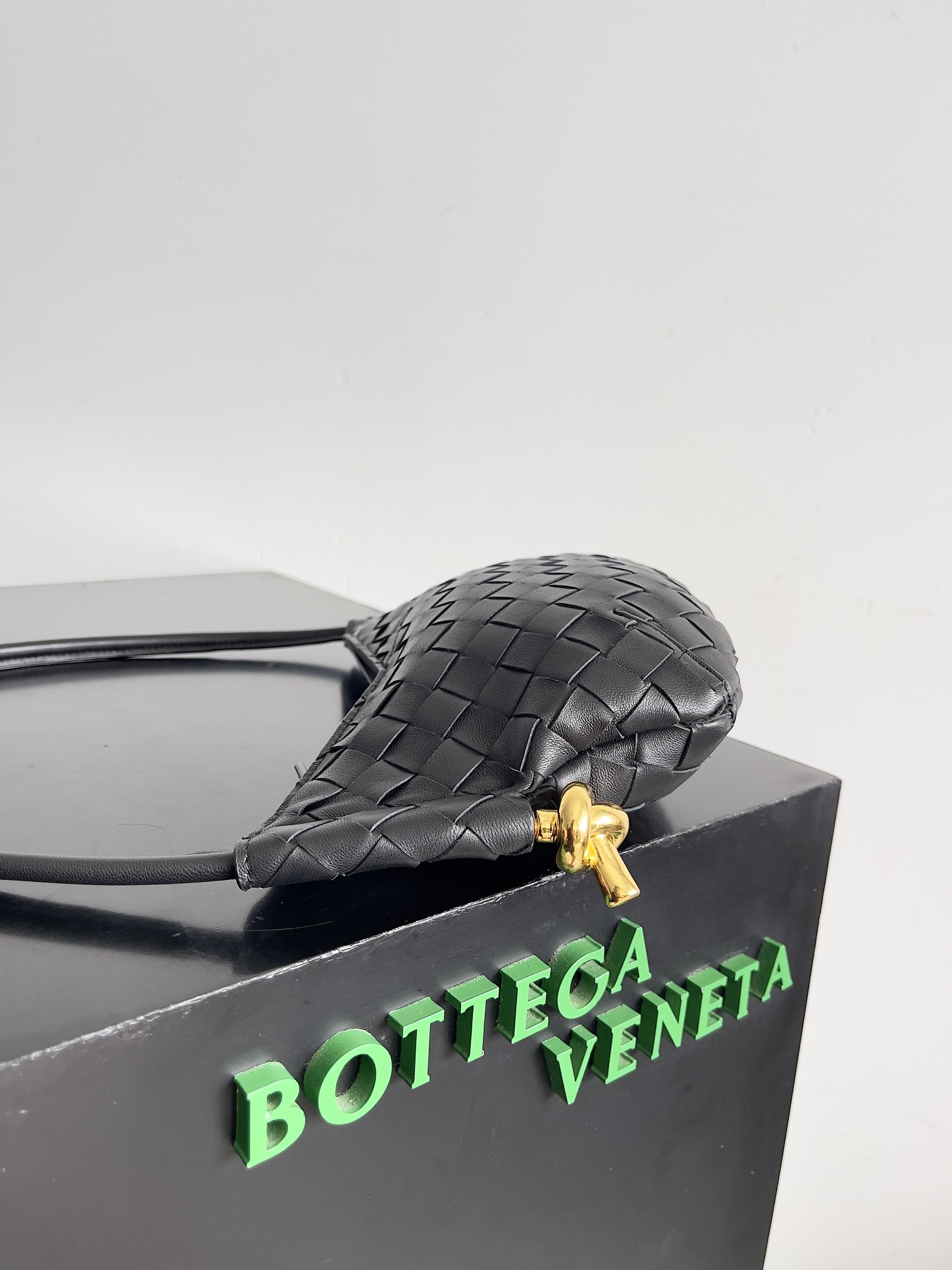 bo*te*ga Ve*ne*ta mini solstce bag-28*18*5cm