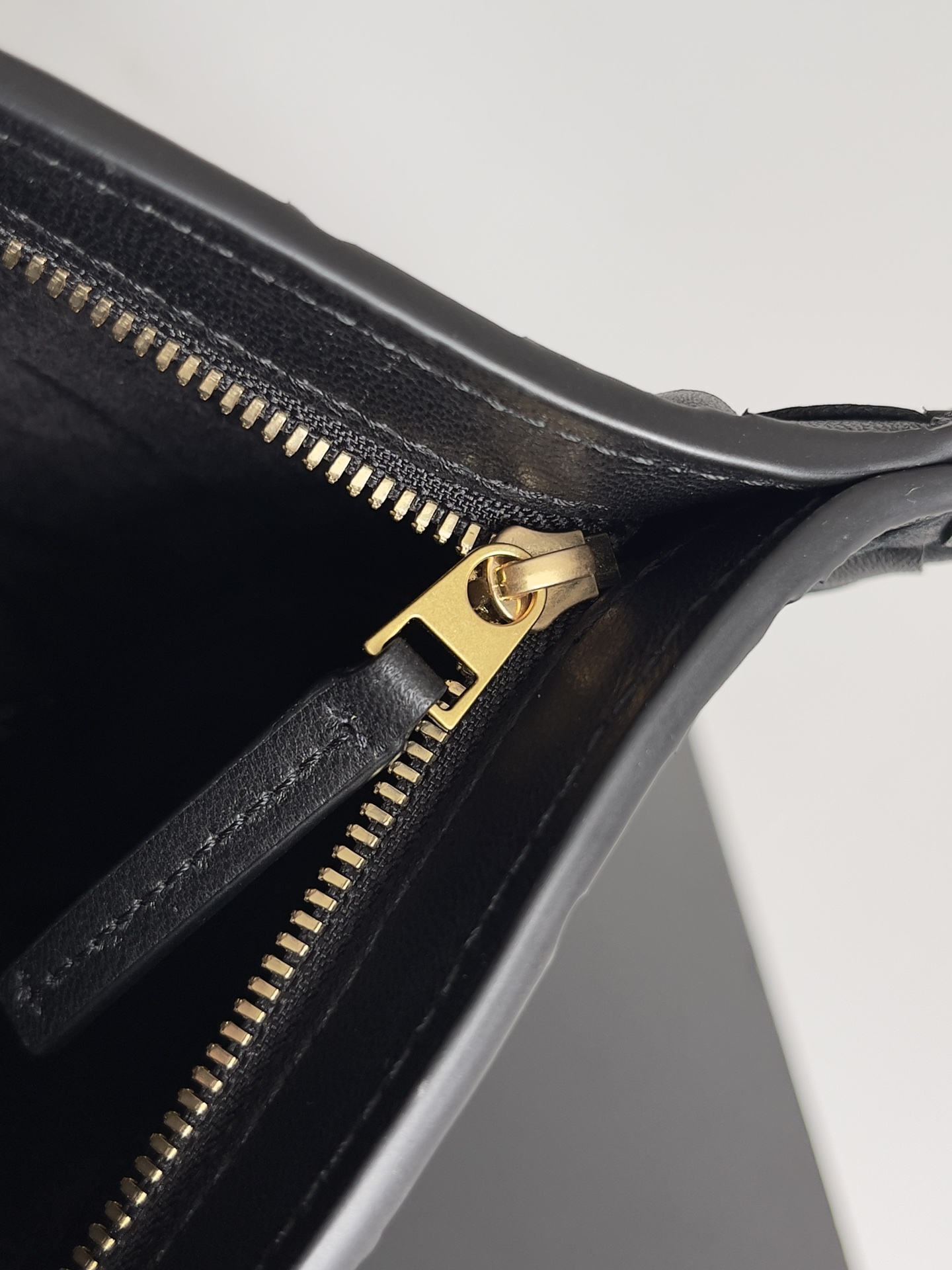 bo*te*ga Ve*ne*ta mini solstce bag-28*18*5cm