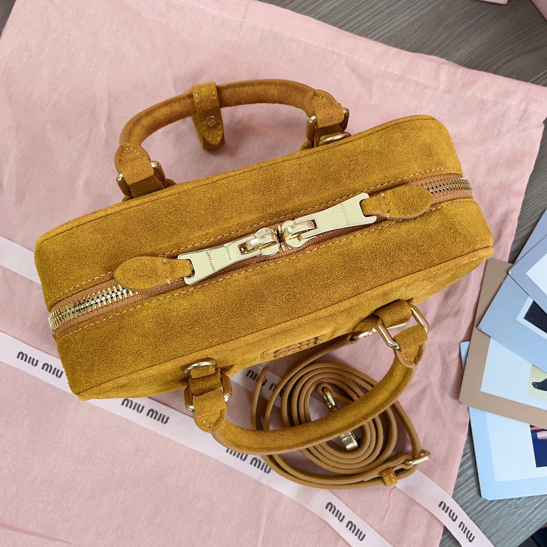 M*um*u top handbags-22x10.5x7.5cm