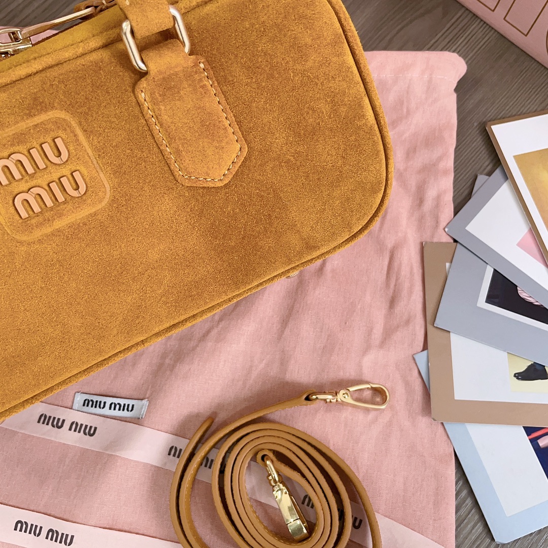 M*um*u top handbags-27x12x9cm