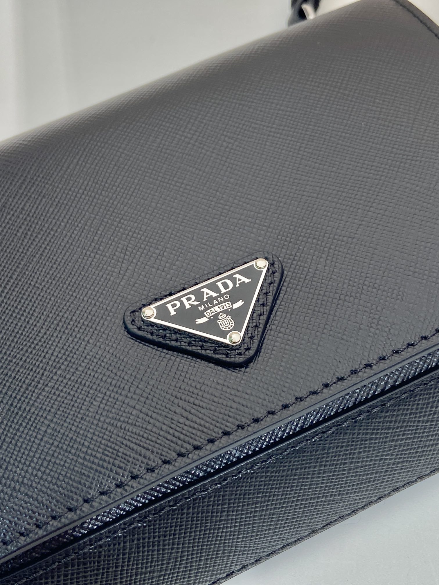 Pra*a shoulder 2vd061 bag-18*12.5*2.5cm