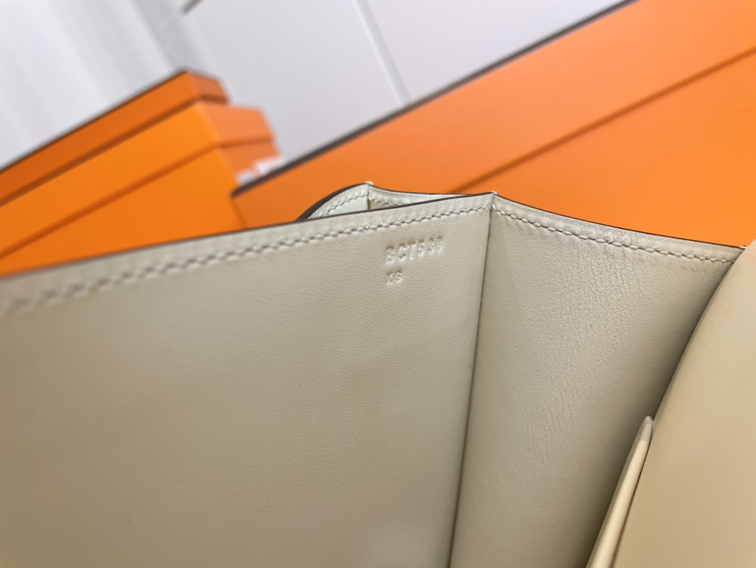 H**mes constance epsom leather-19cm