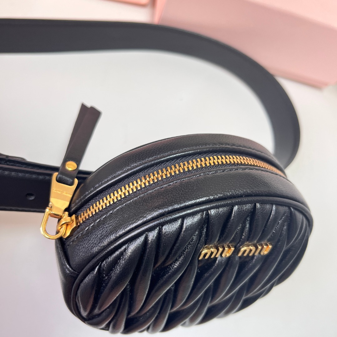 M*um*u belt bag