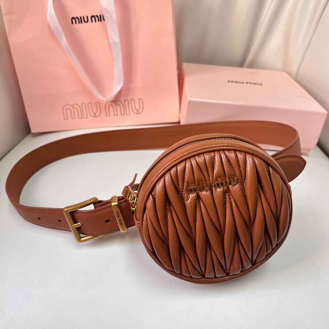 M*um*u belt bag
