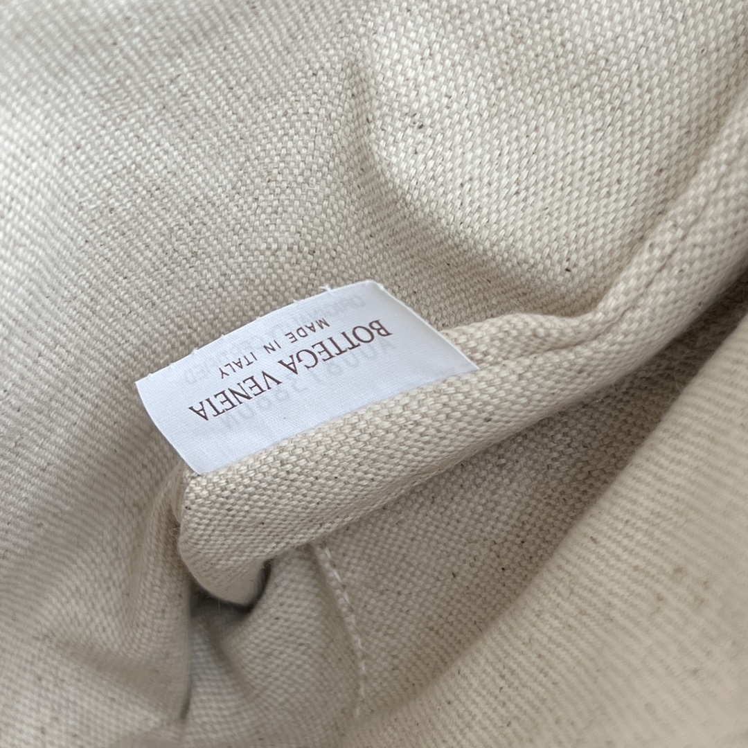 bo*te*ga Ve*ne*ta diago pouch-33x23x2cm