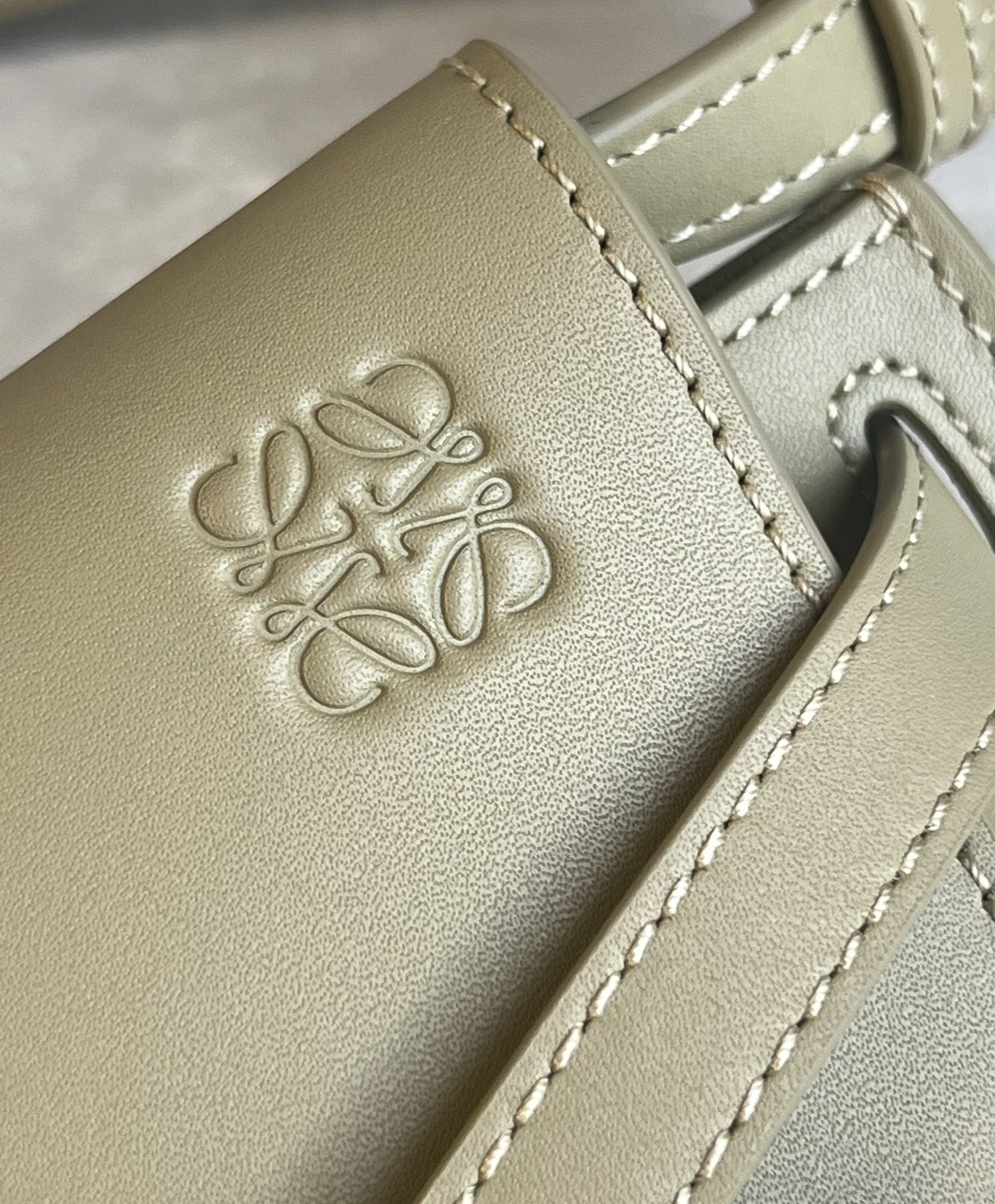 L0ew* mini puzzle gatedual bag-21*12.5*9cm