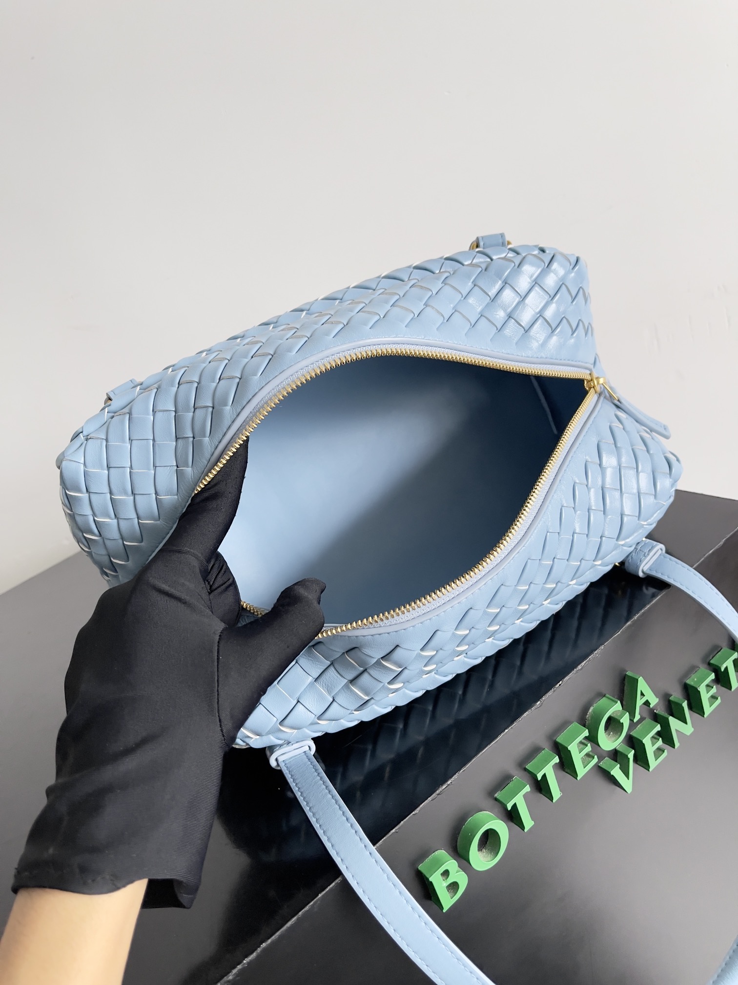 bo*te*ga Ve*ne*ta let