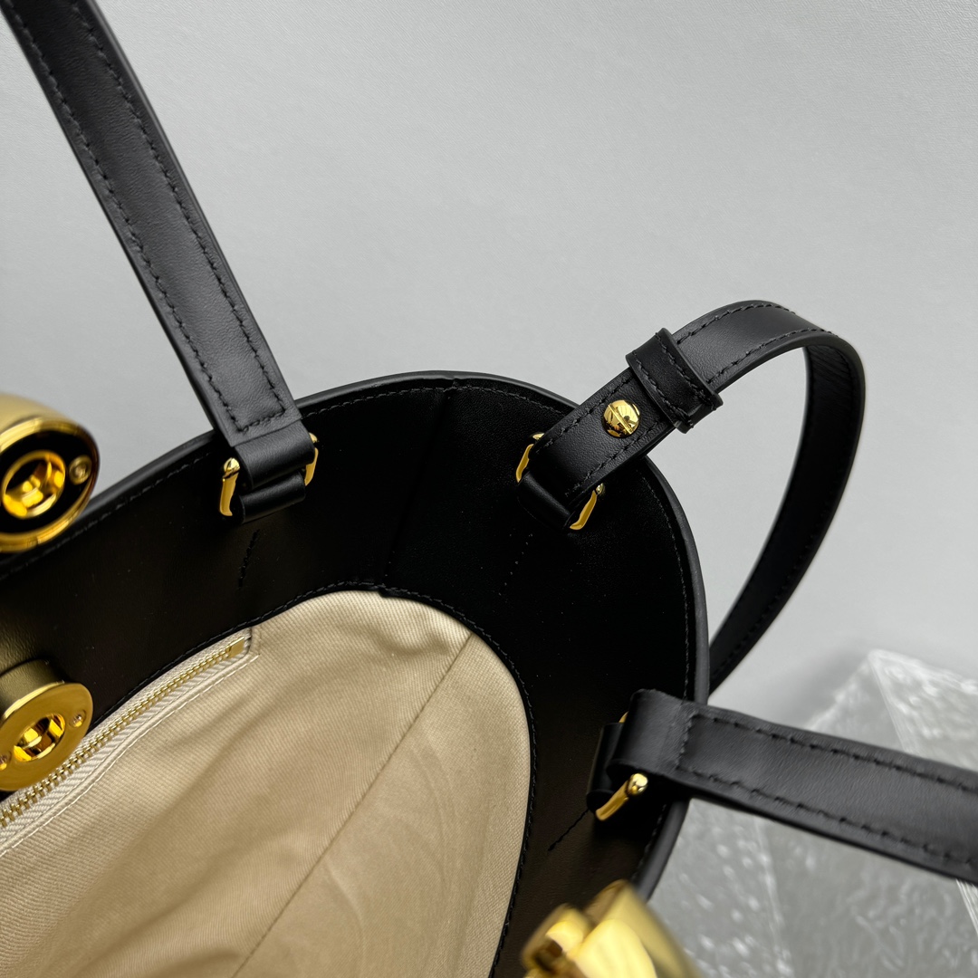 Ja*qvemvs le petit bambo bag-10*10*20cm