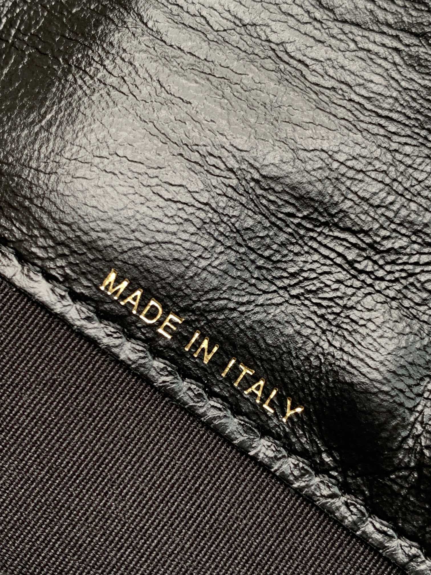 Ch@nel Clutch With Chain-Shiny Aged Calfskin -18.5 X 14.5CM