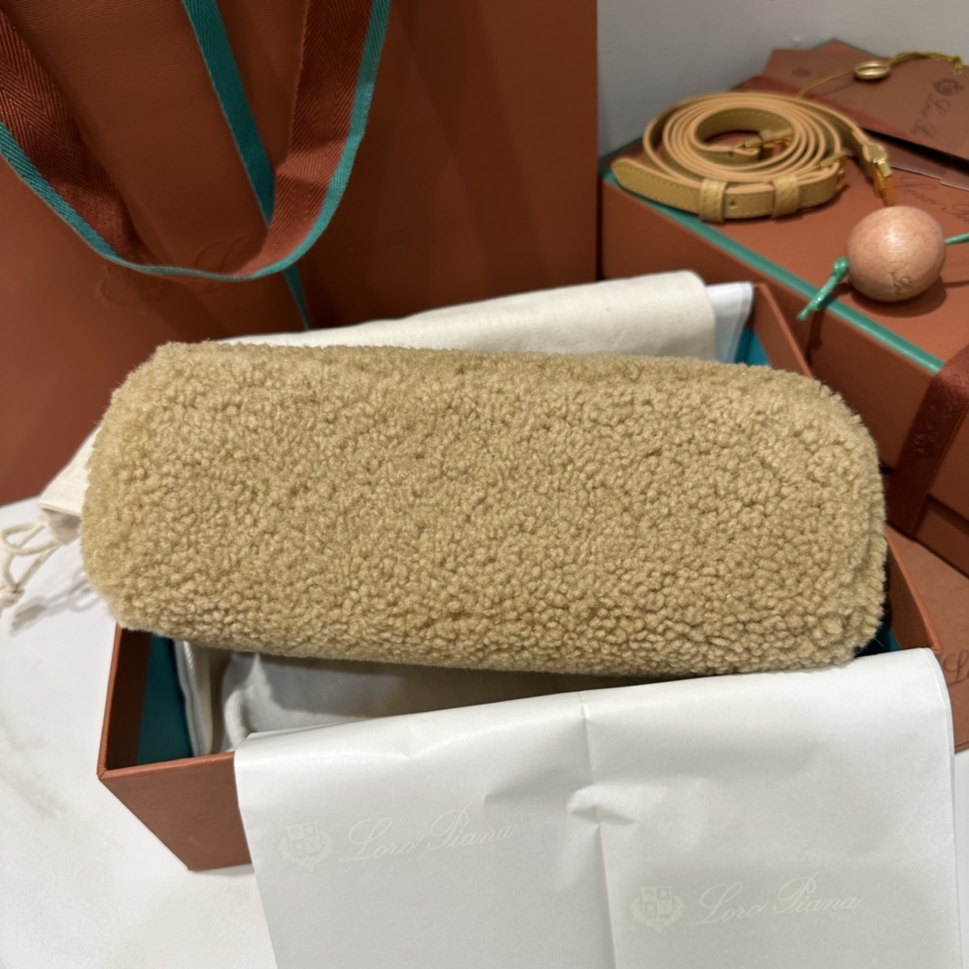 L**o p*ana extra pocket l19-16*27*10cm