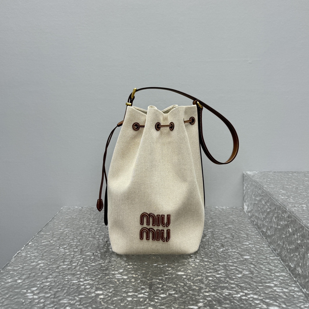 M*um*u bucket-23*17*29cm