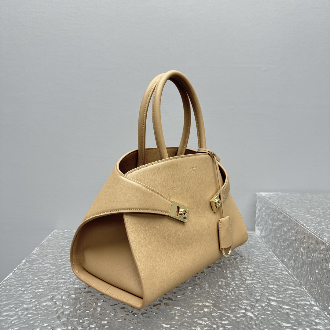 Ferragamo Top-handle Bag-32*22*14CM