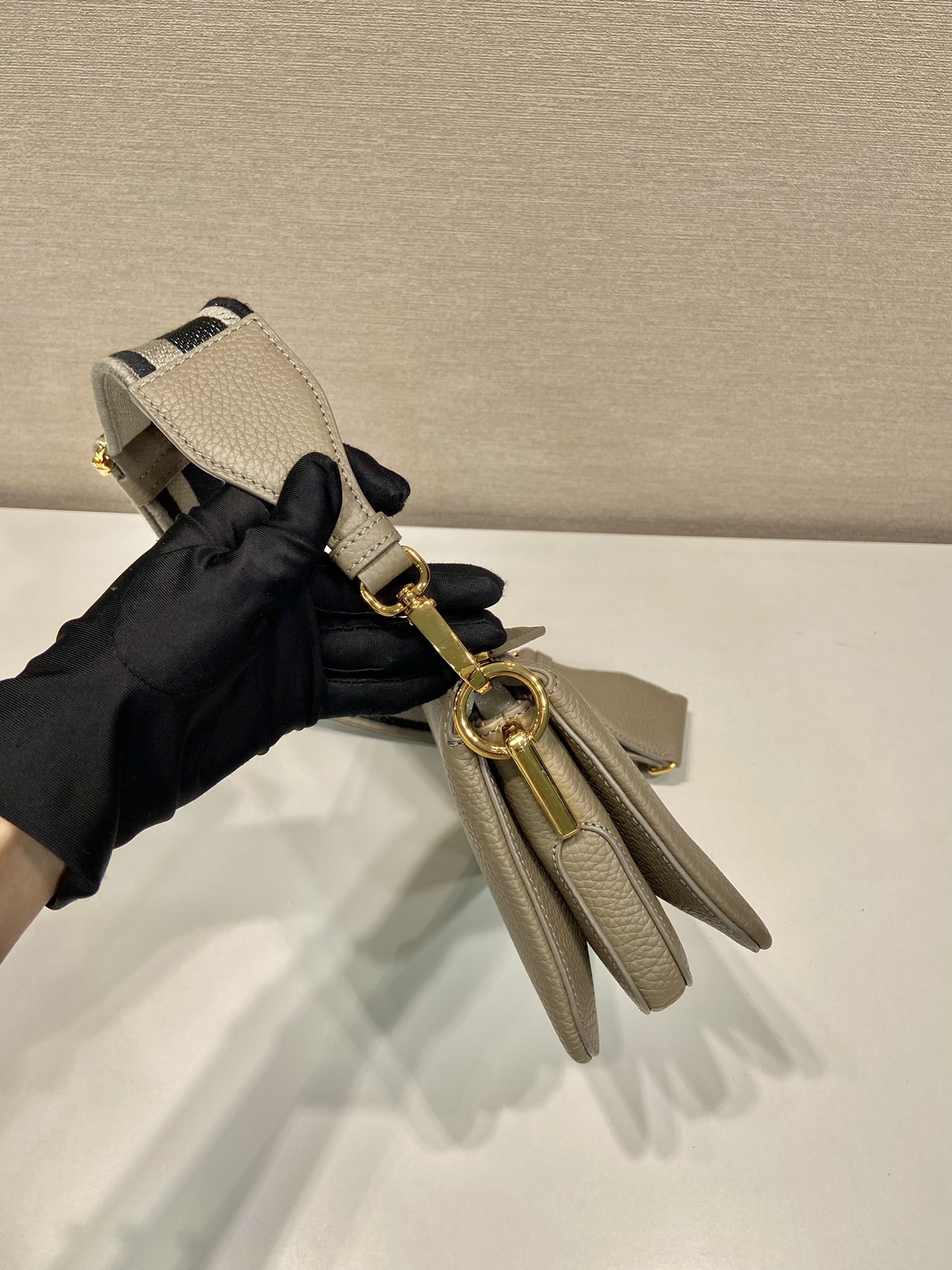 Pra*a leather shoulder bag-1bh194-25*14*6.5cm