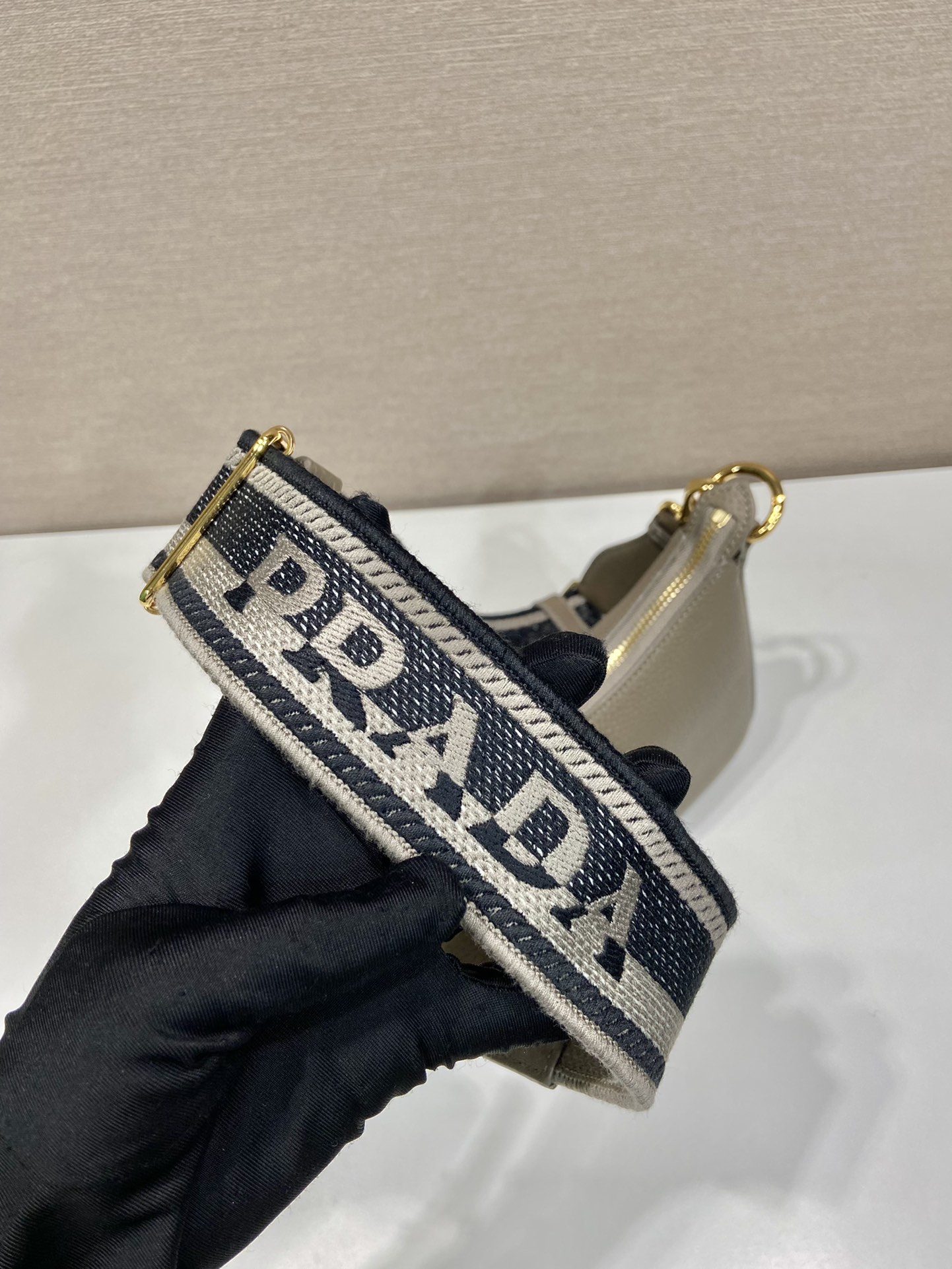 Pra*a leather shoulder bag-1bh193-24*18*6cm