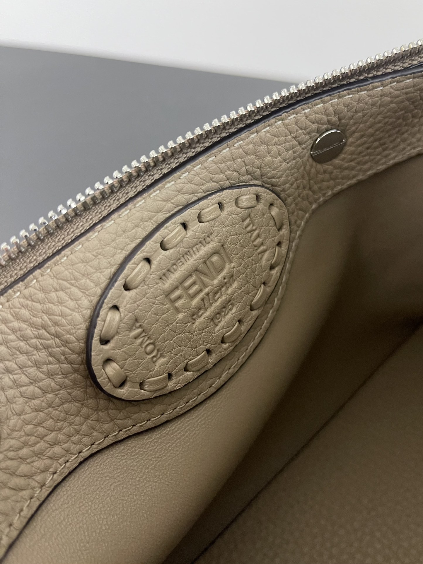 F**di by the way selleria bag-20x9x12cm