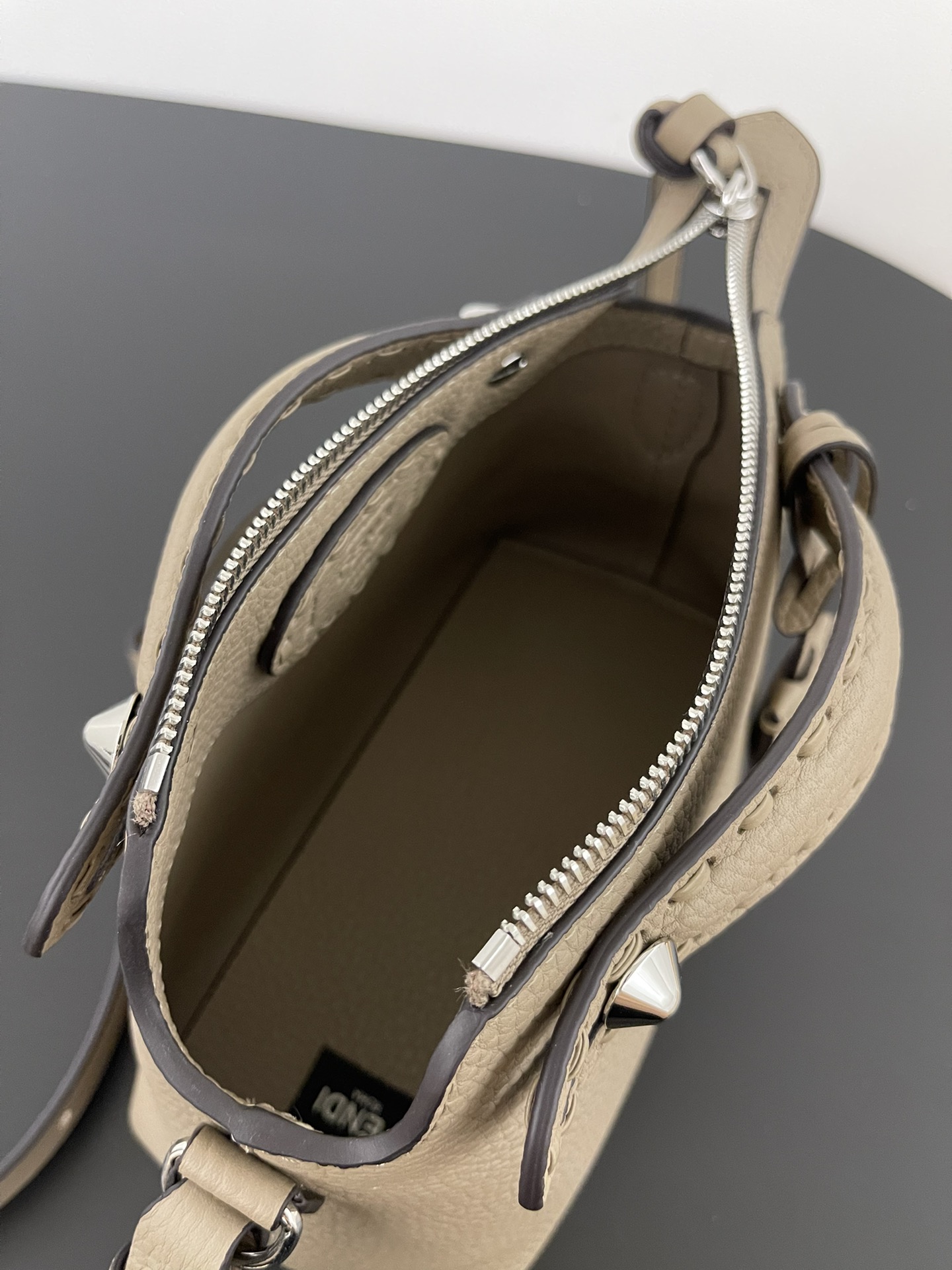 F**di by the way selleria bag-20x9x12cm