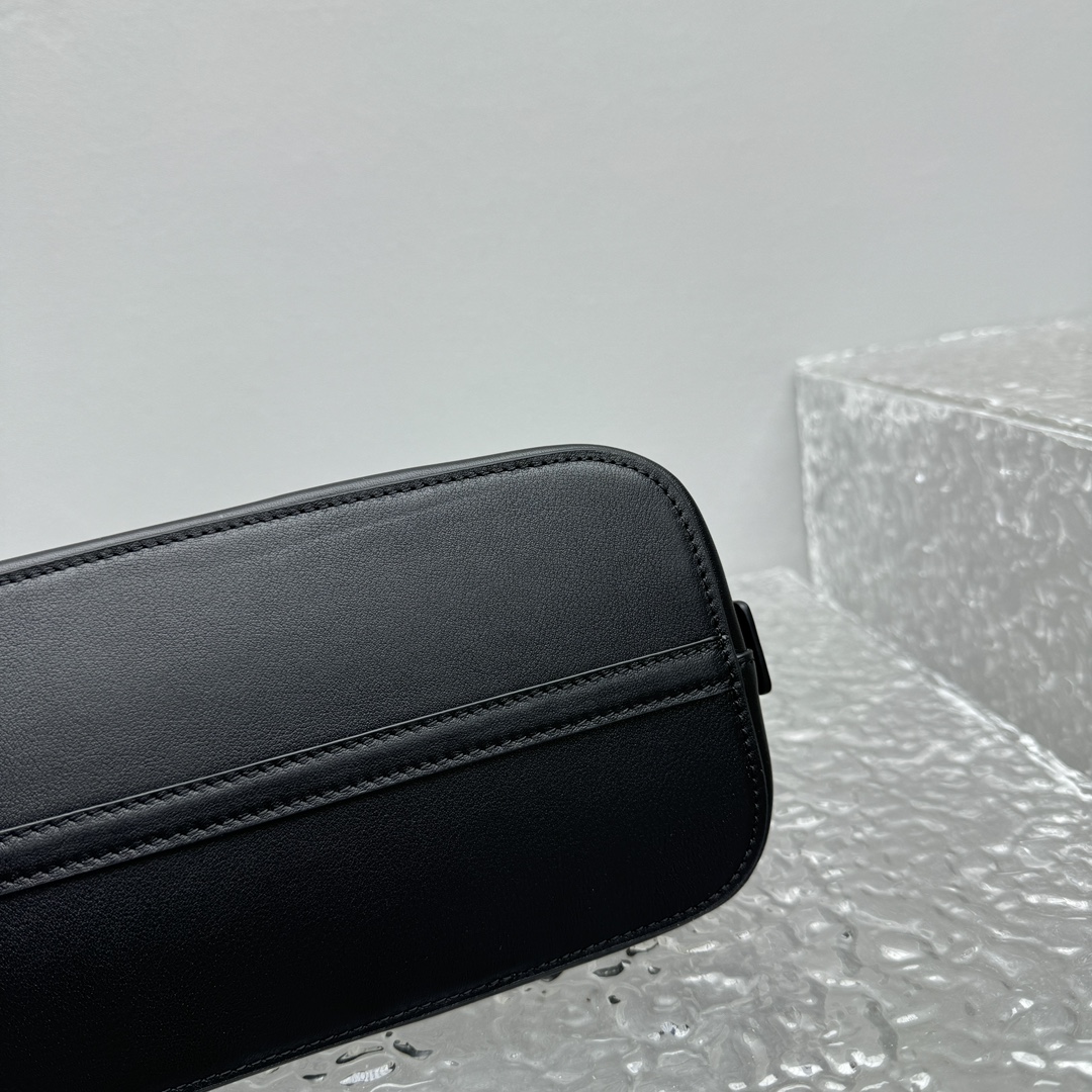 The R0w mini devon bag-24*12*16cm