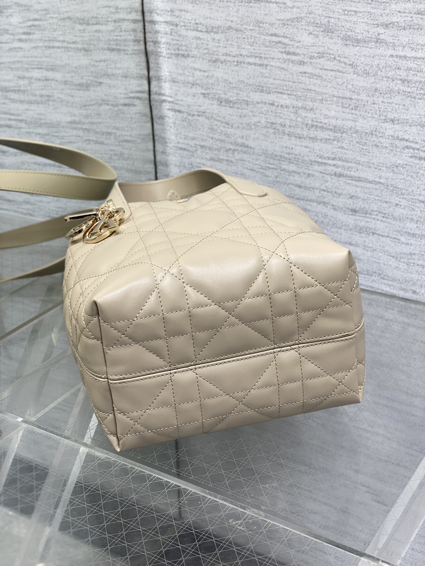 Diro Toujours Tote Bags-16*12*18CM