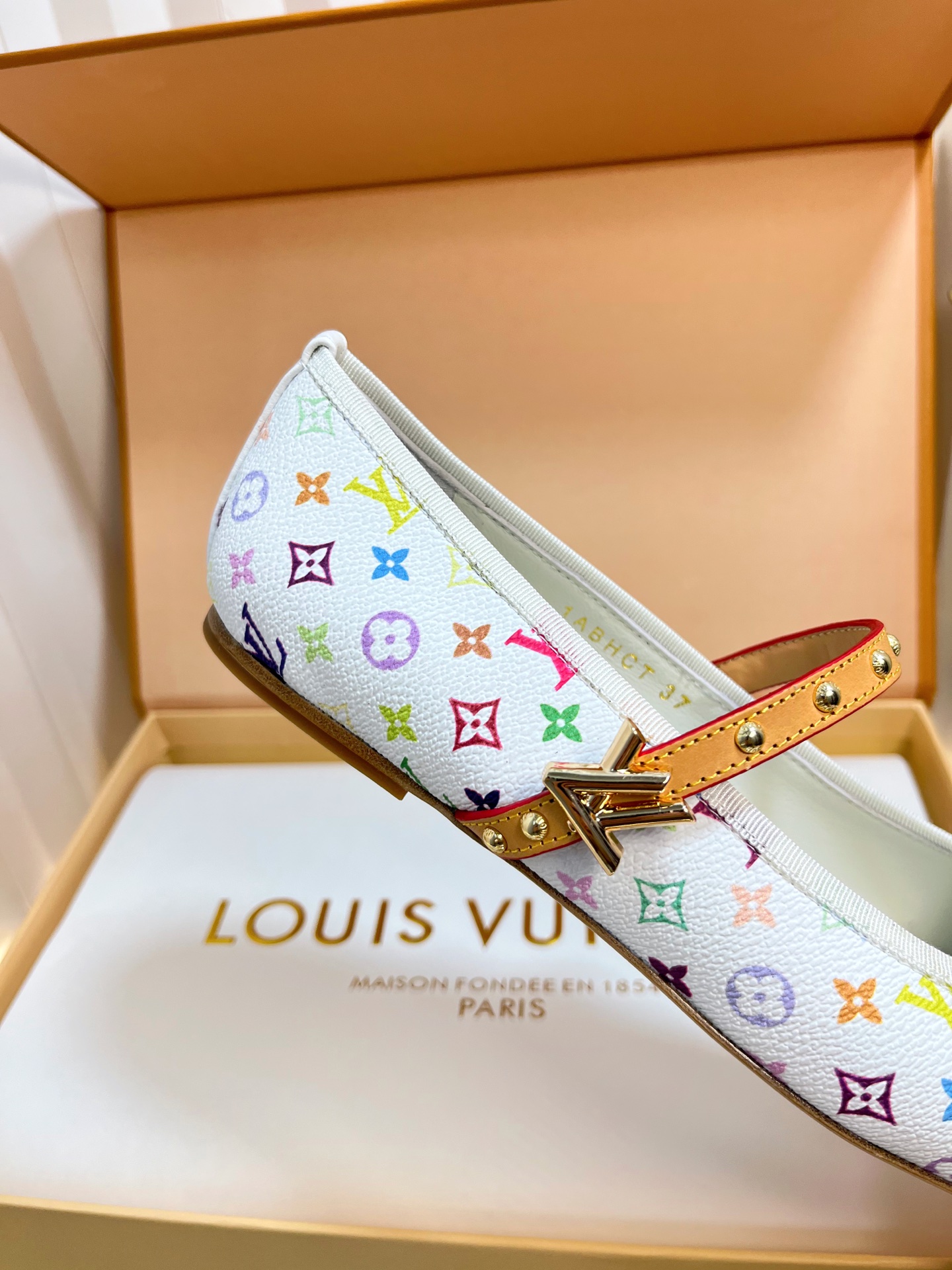 l0vis Vvtt0n romy flat ballerina takashi murakami white (women