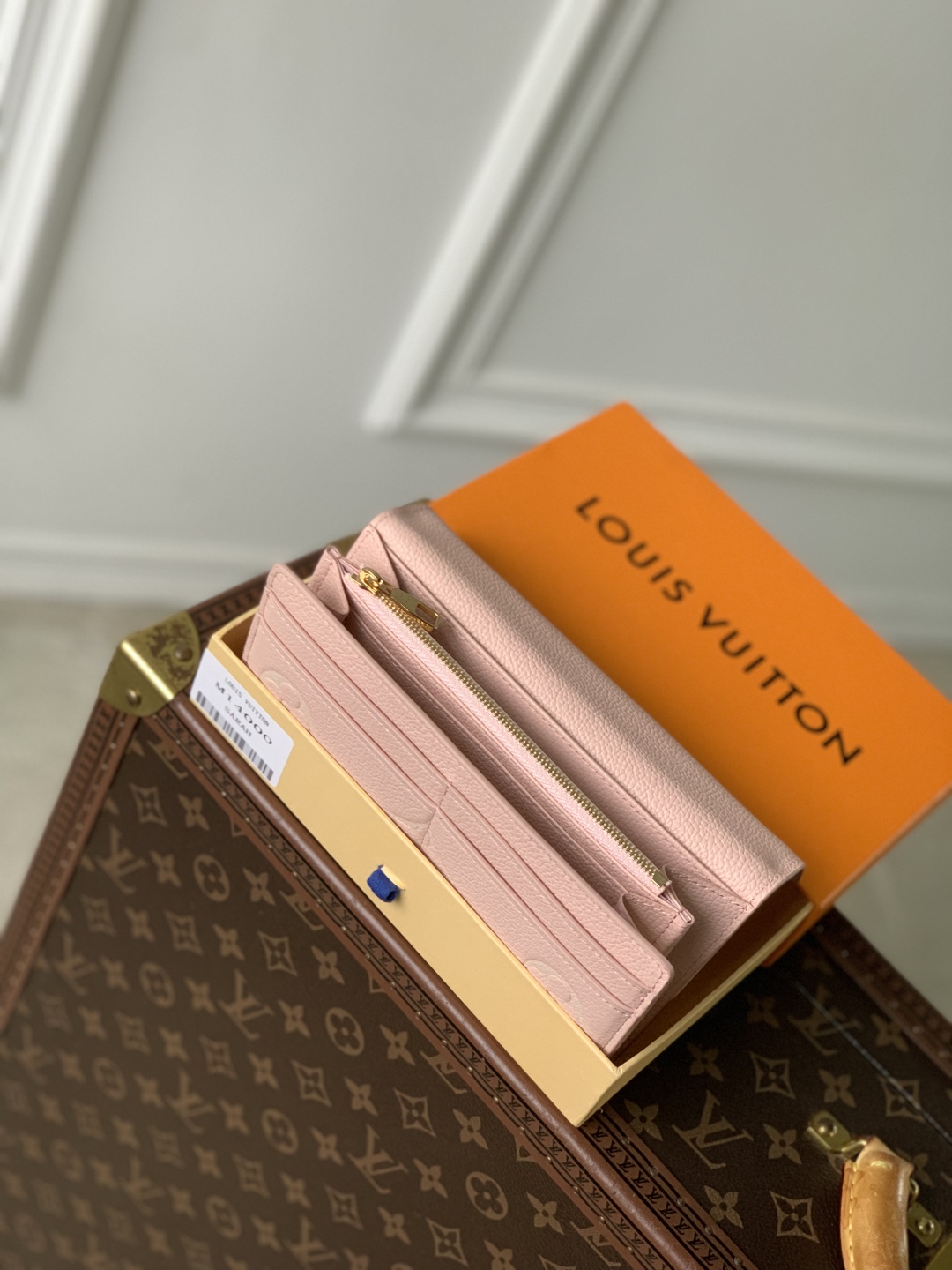 l0vis Vvtt0n sarah wallet-m83580-19 x 10.5 x 2.5cm