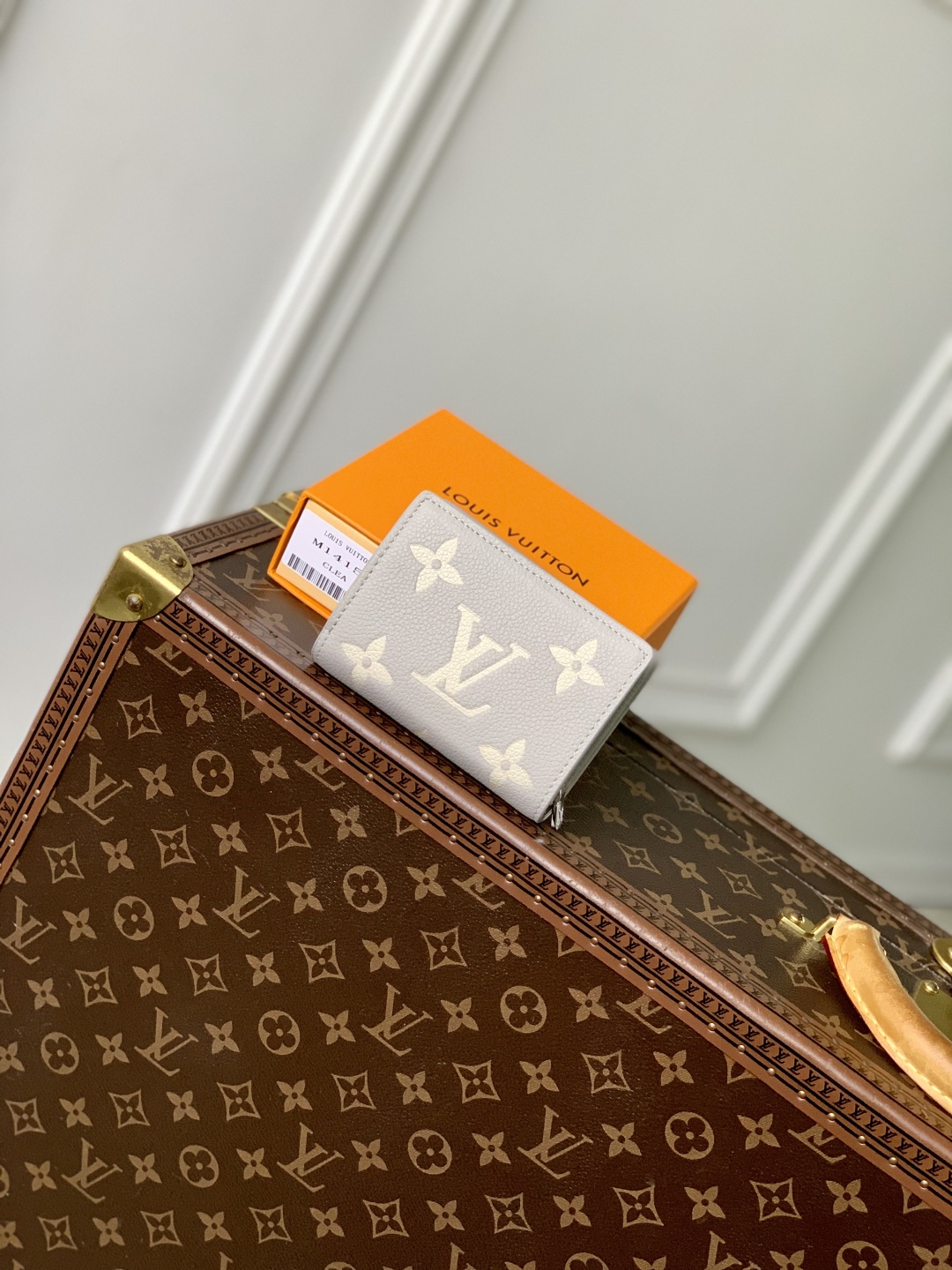 LV Milkieway Wallet-11 x 8.5 x 3.5CM