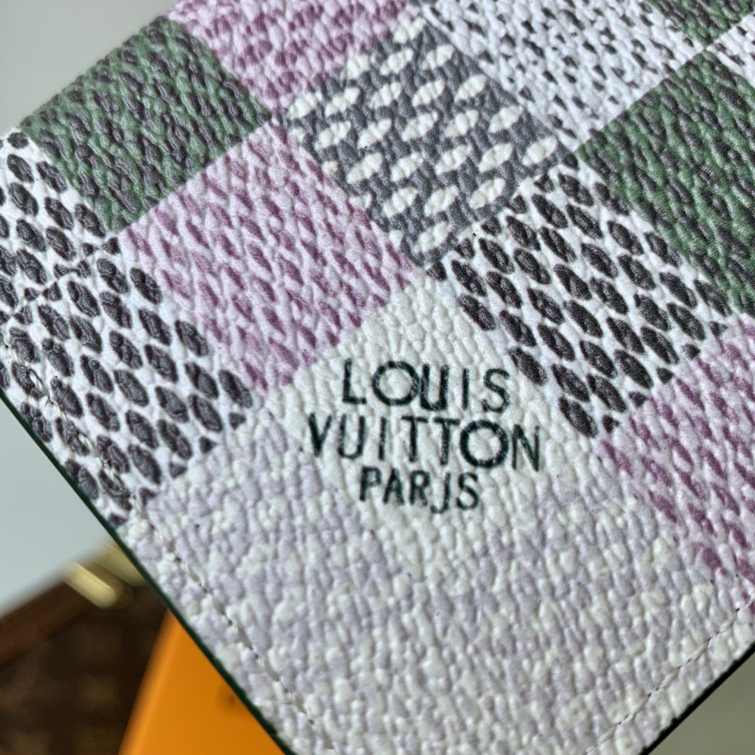 LV Wallet-N00109 -11.1 x 1 x 7.5CM