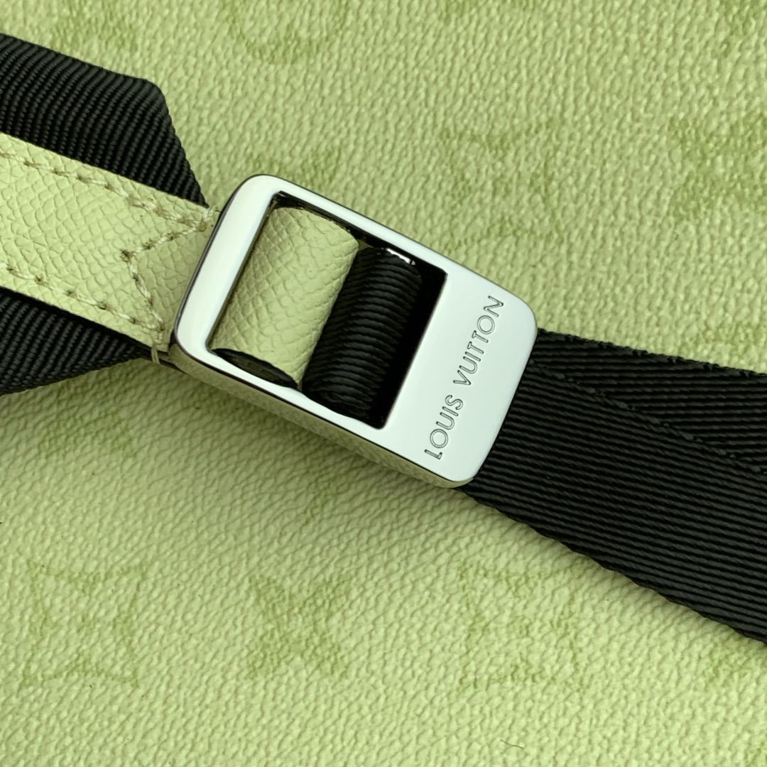 l0vis Vvtt0n discovery slim-m14020-38 x 13 x 28cm