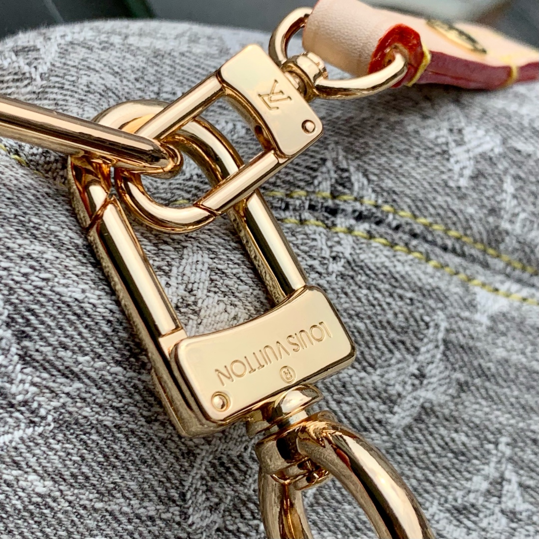 l0vis Vvtt0n coussin hobo mm black calf bag-38*33*10cm