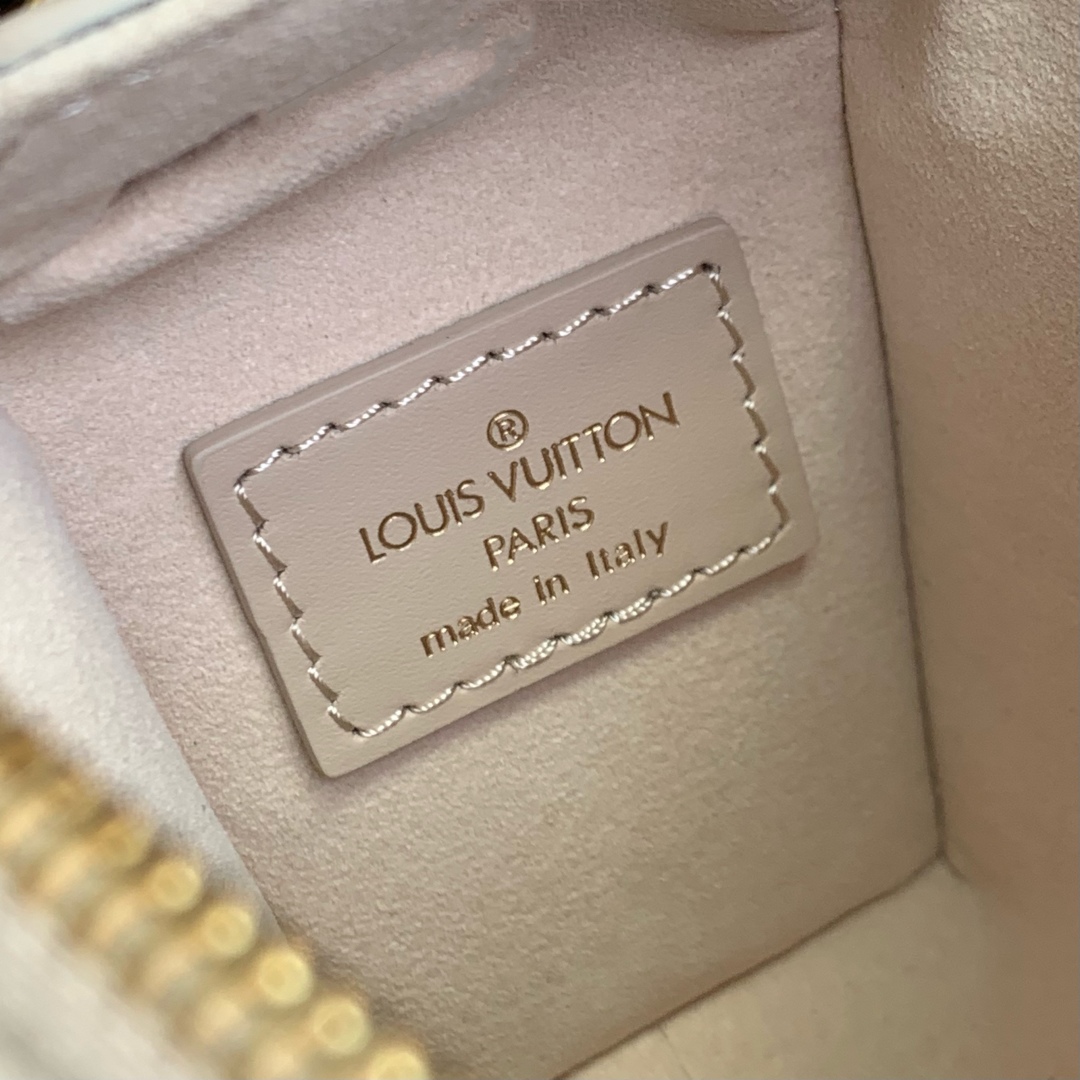 l0vis Vvtt0n side trunk pm-19 × 12.5 × 7.5cm