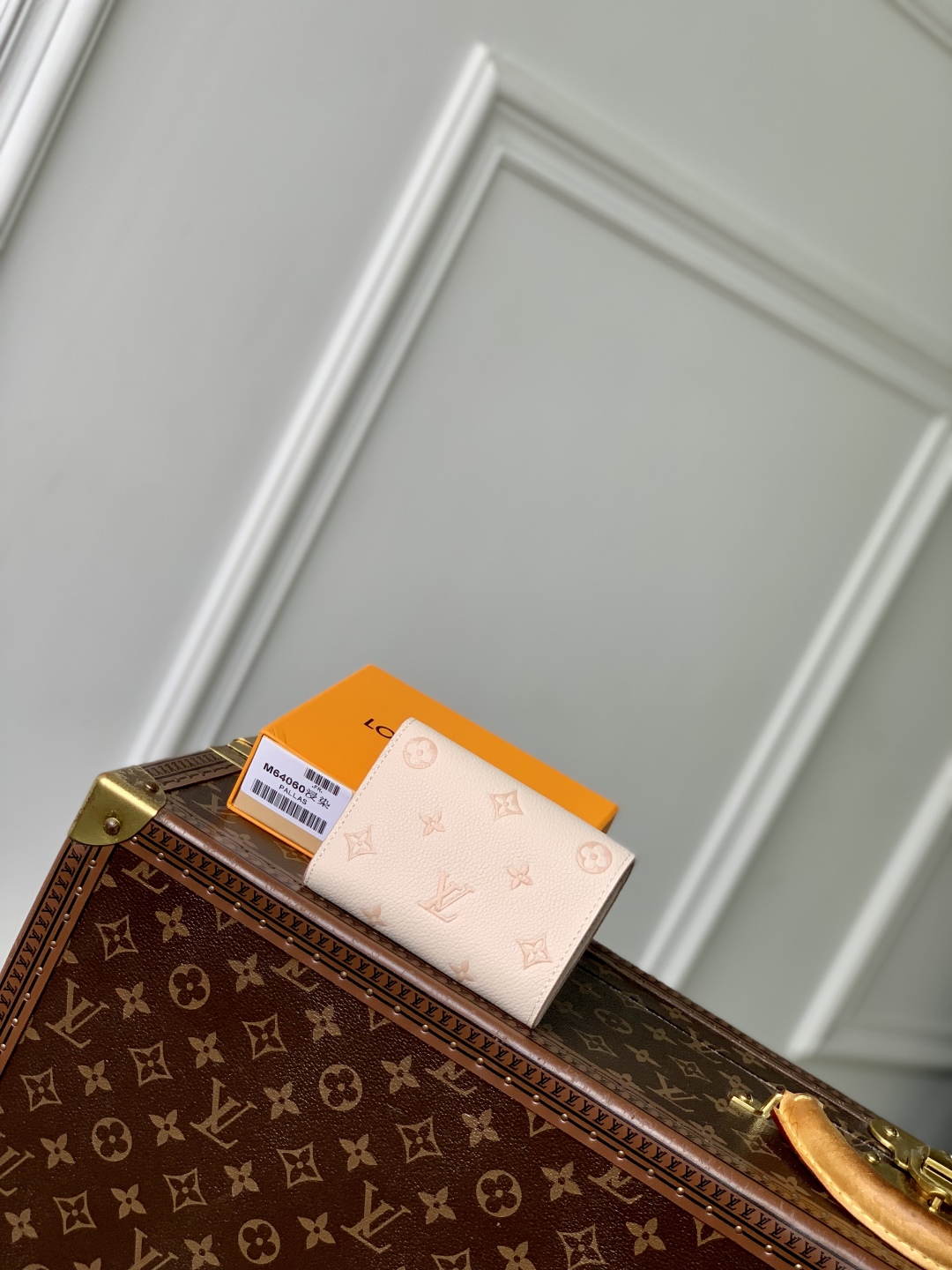 l0vis Vvtt0n monogram empreinte wallet-12 x 9.5 x 2.5cm