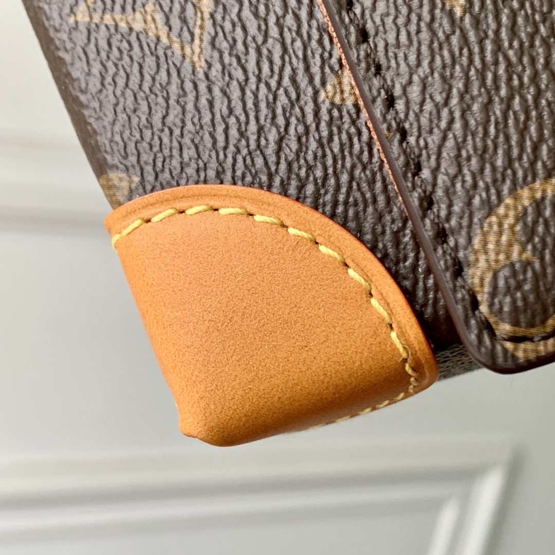 l0vis Vvtt0n steamer bag m14738-11 x 6.5 x 1820cm