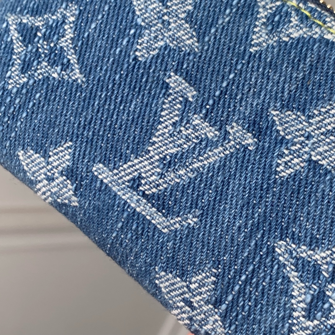 l0vis Vvtt0n wallet-7 x 1.5 x 12cm