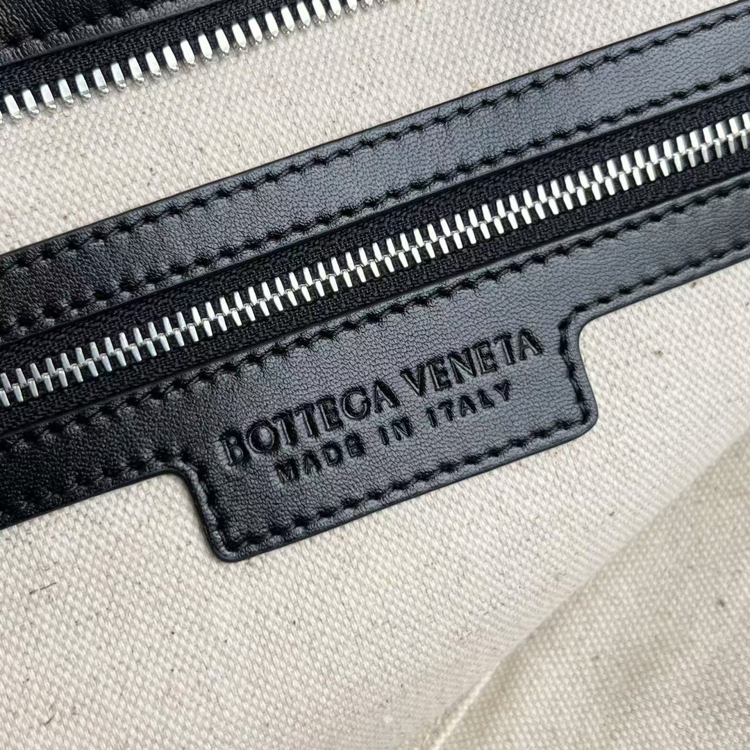 b0tt*ga Ven*ta tote-35*44*17cm