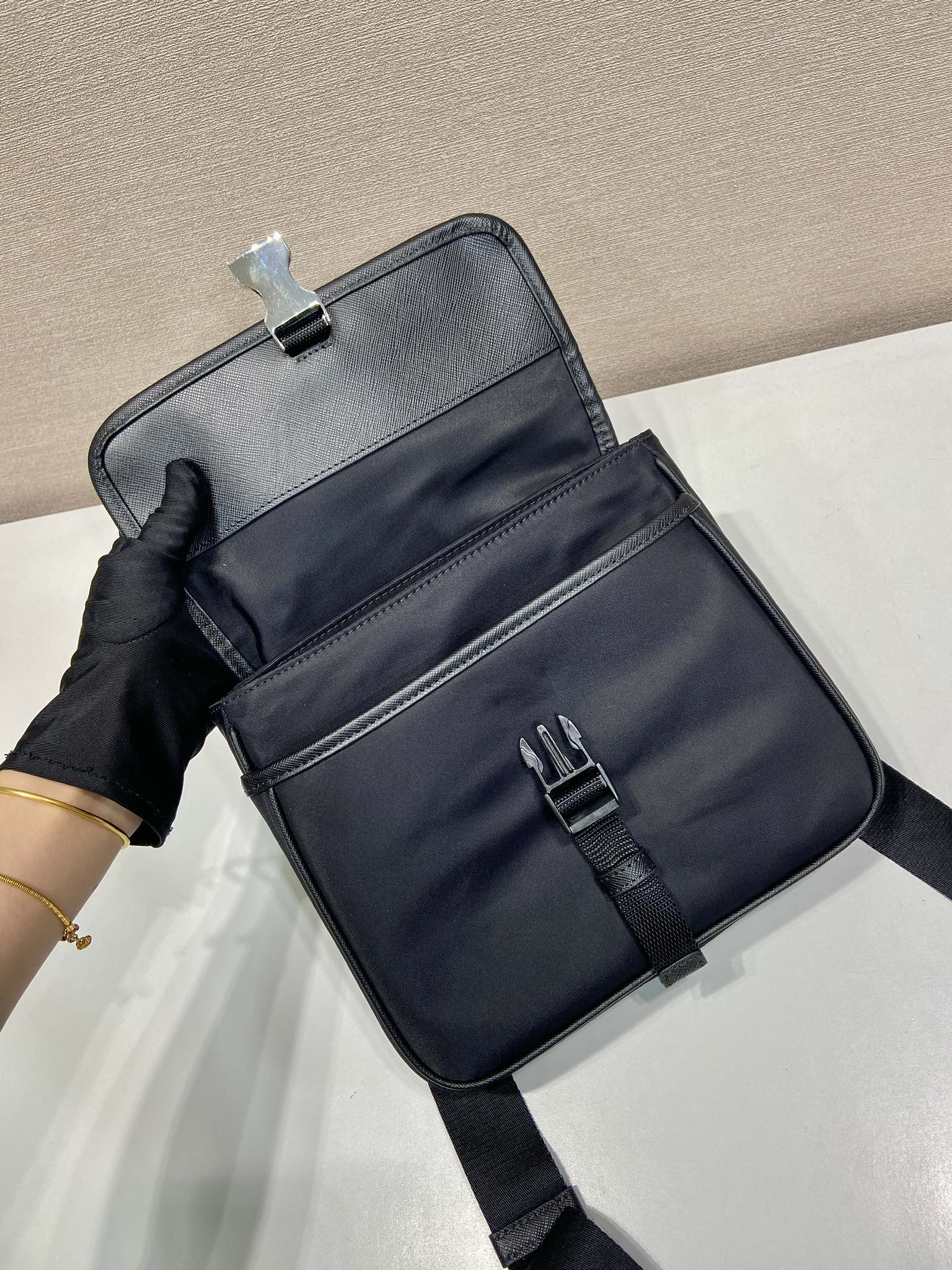 Pra*a 2vd077 shoulder bag-22*20*6cm