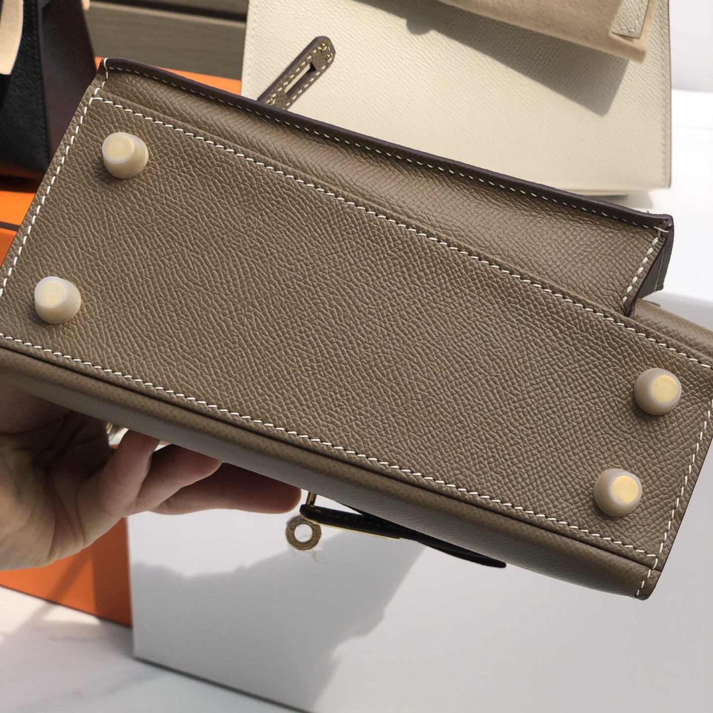 H**me5 kelly desordre 20cm epsom