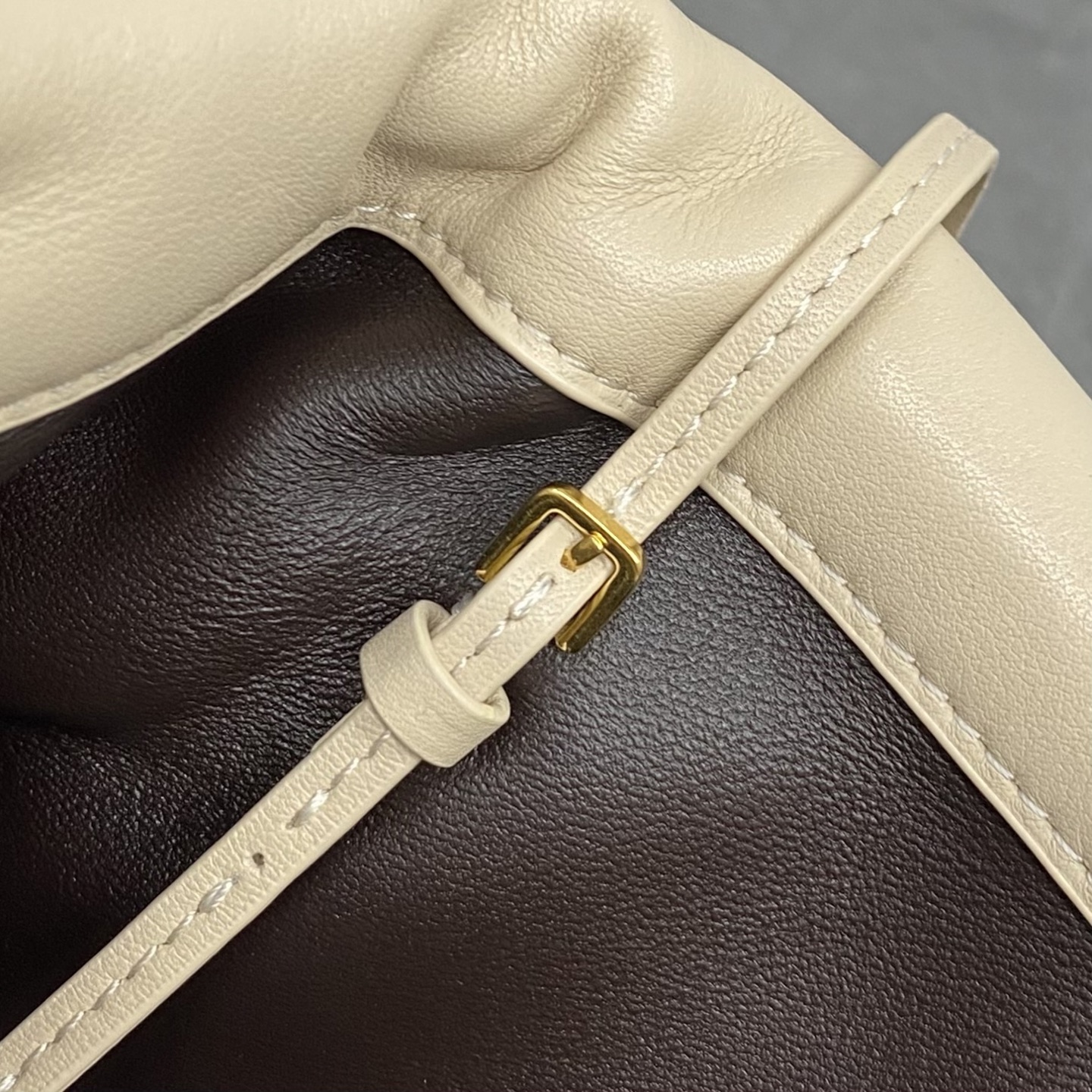 The R0w mira clutch bag-25x17x7cm