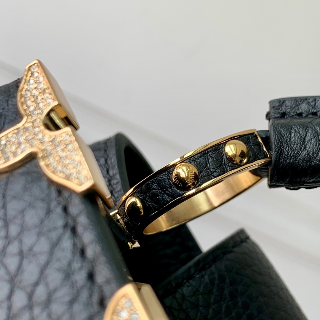 l0vis Vvtt0n capucines handlebag