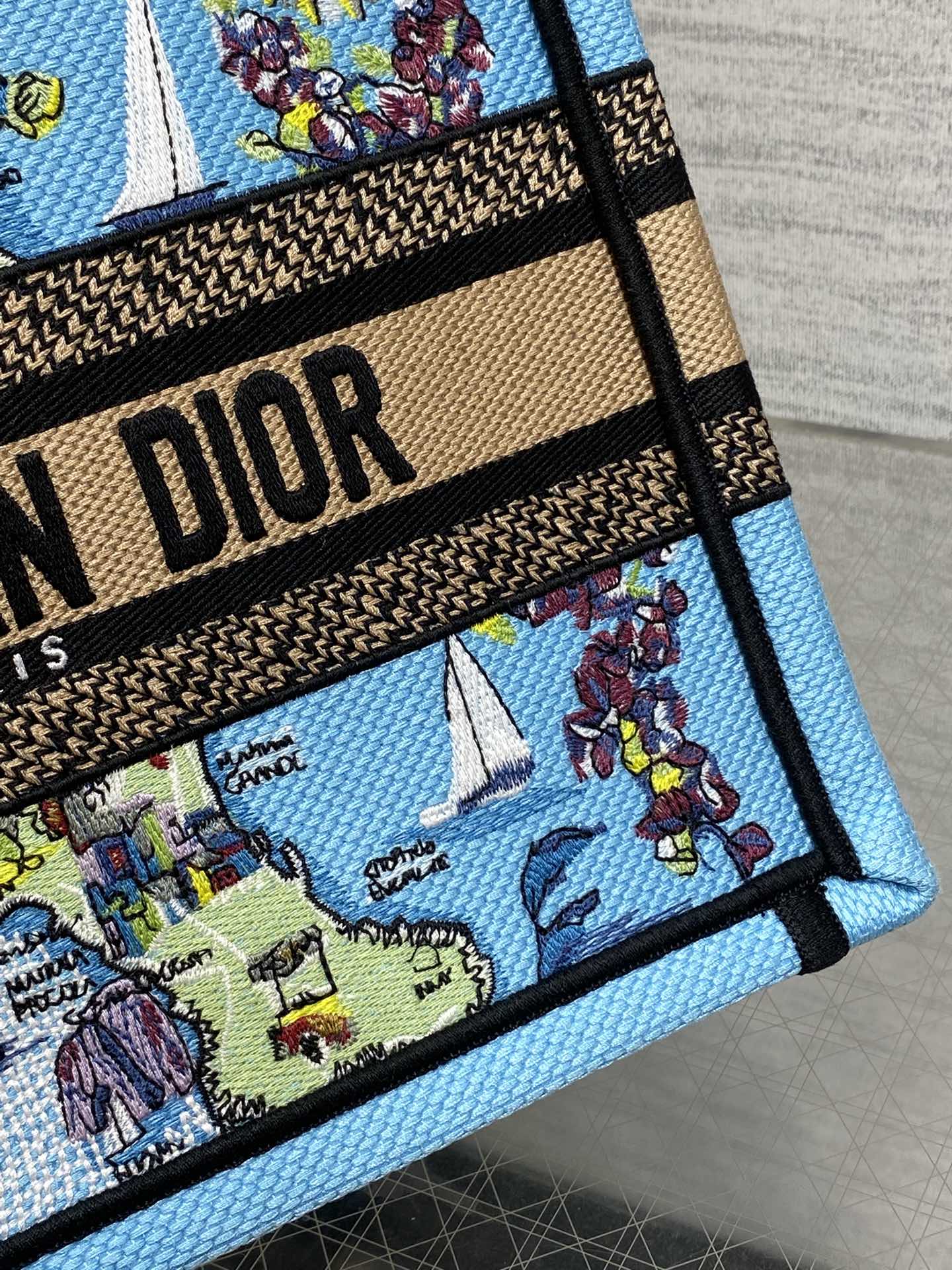 Diro Small Book Tote-26*8*22CM