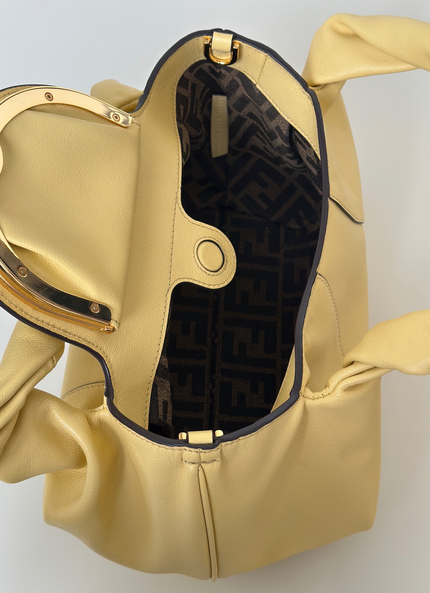 F**di spy bag -32*12*18cm