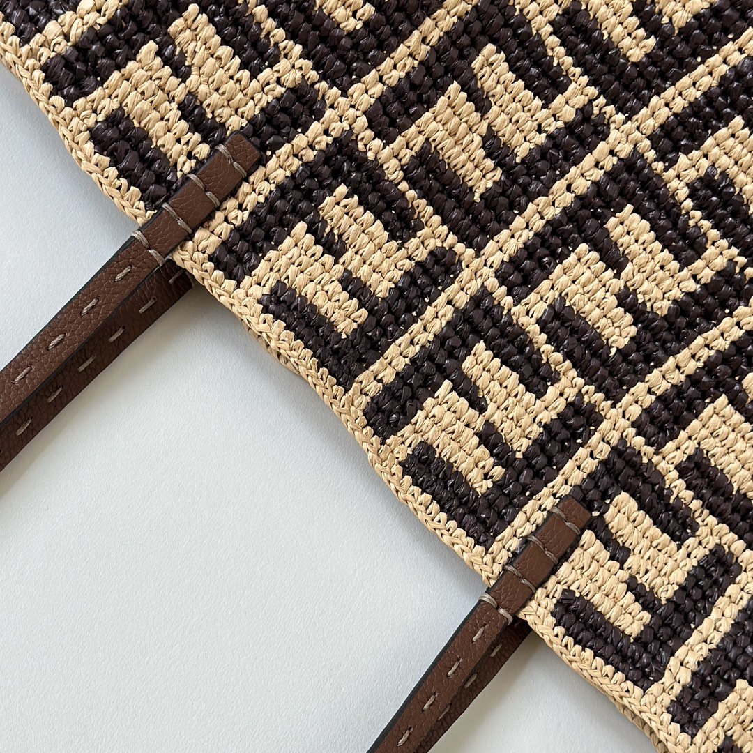 F**di tote-23/15/19cm