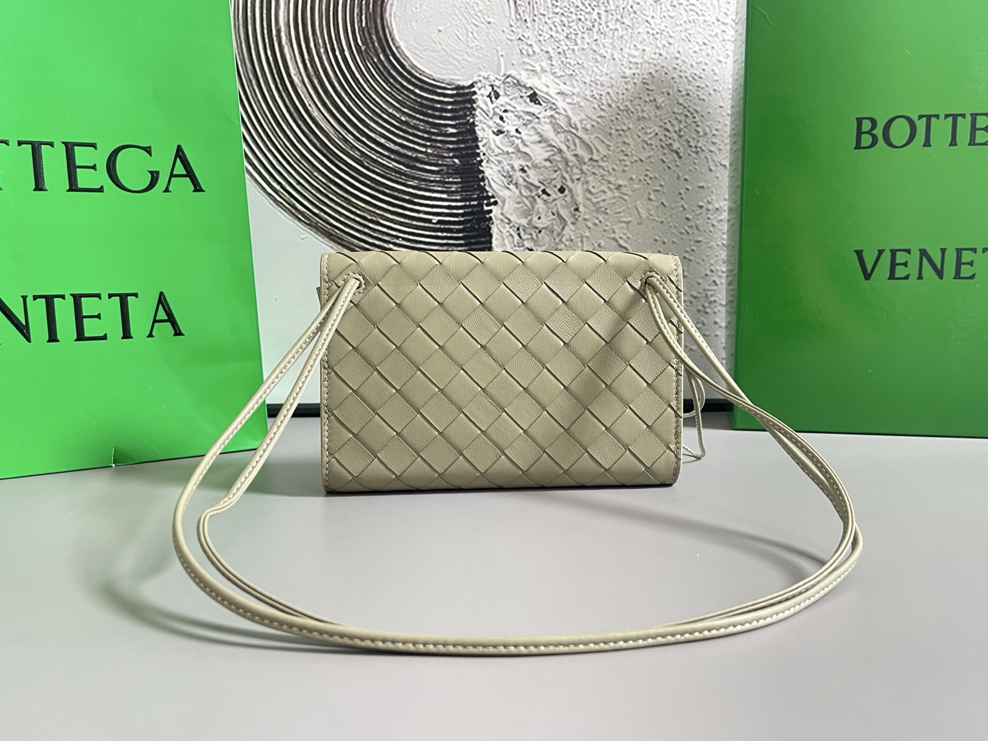 b0tt*ga Ven*ta andiamo pouch-12.6*19*2cm