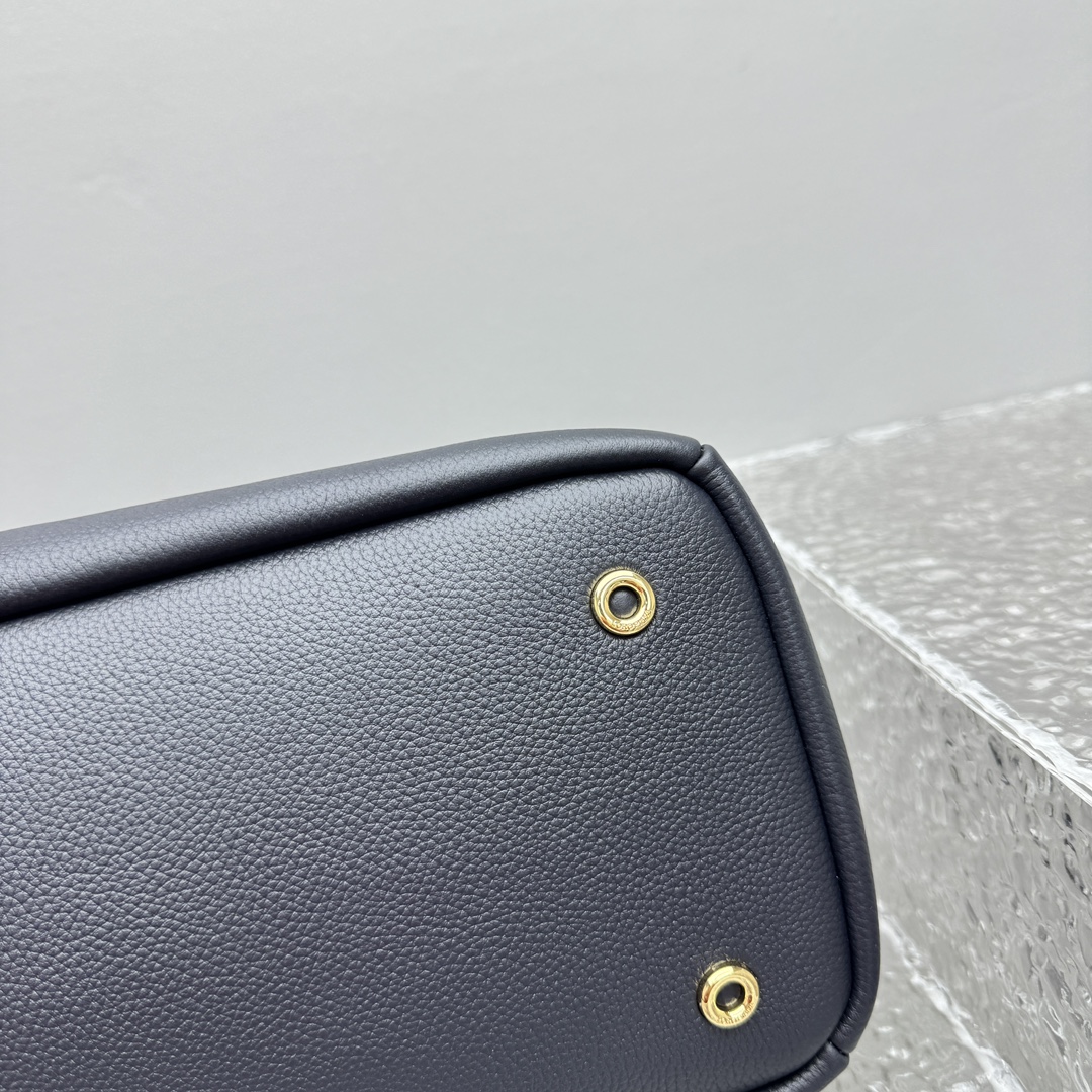 L0r0 P1ana needle bag(navy blue)-38*21*18cm