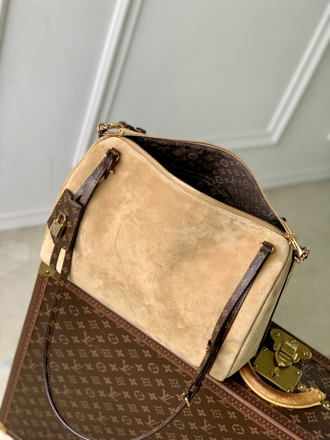 Lv Keepall Bandoulière 24 x 18.5 x 36CM