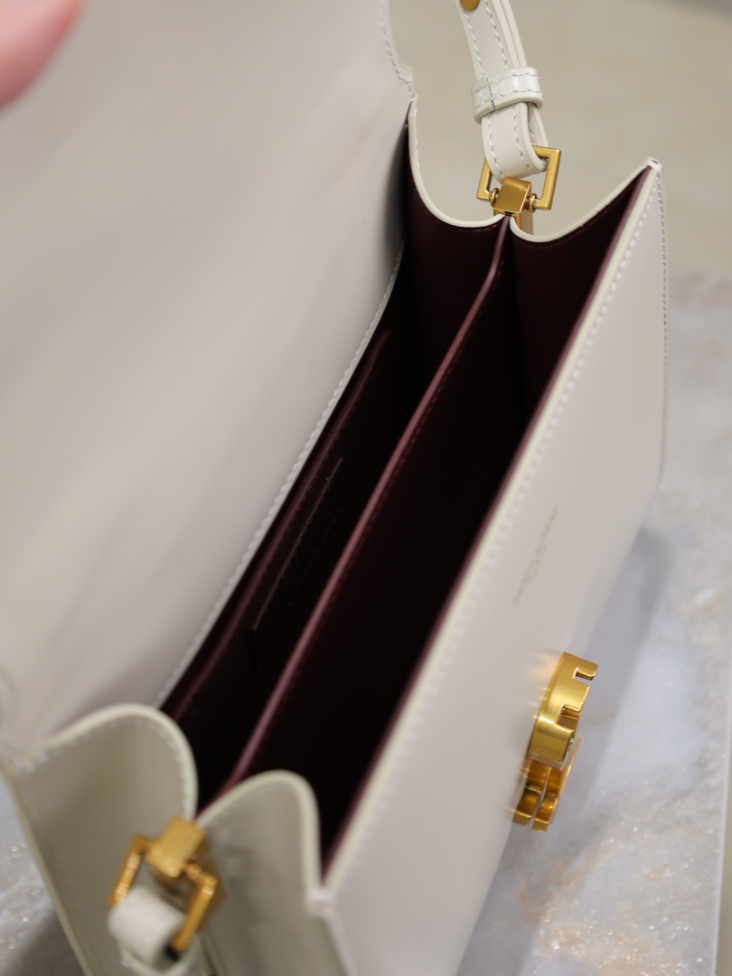 Y51 cassandra bag-20*16*7.5cm