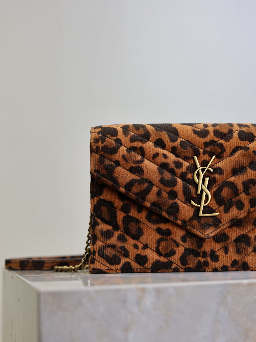 Y51 woc chain bag-19x11.5x4cm