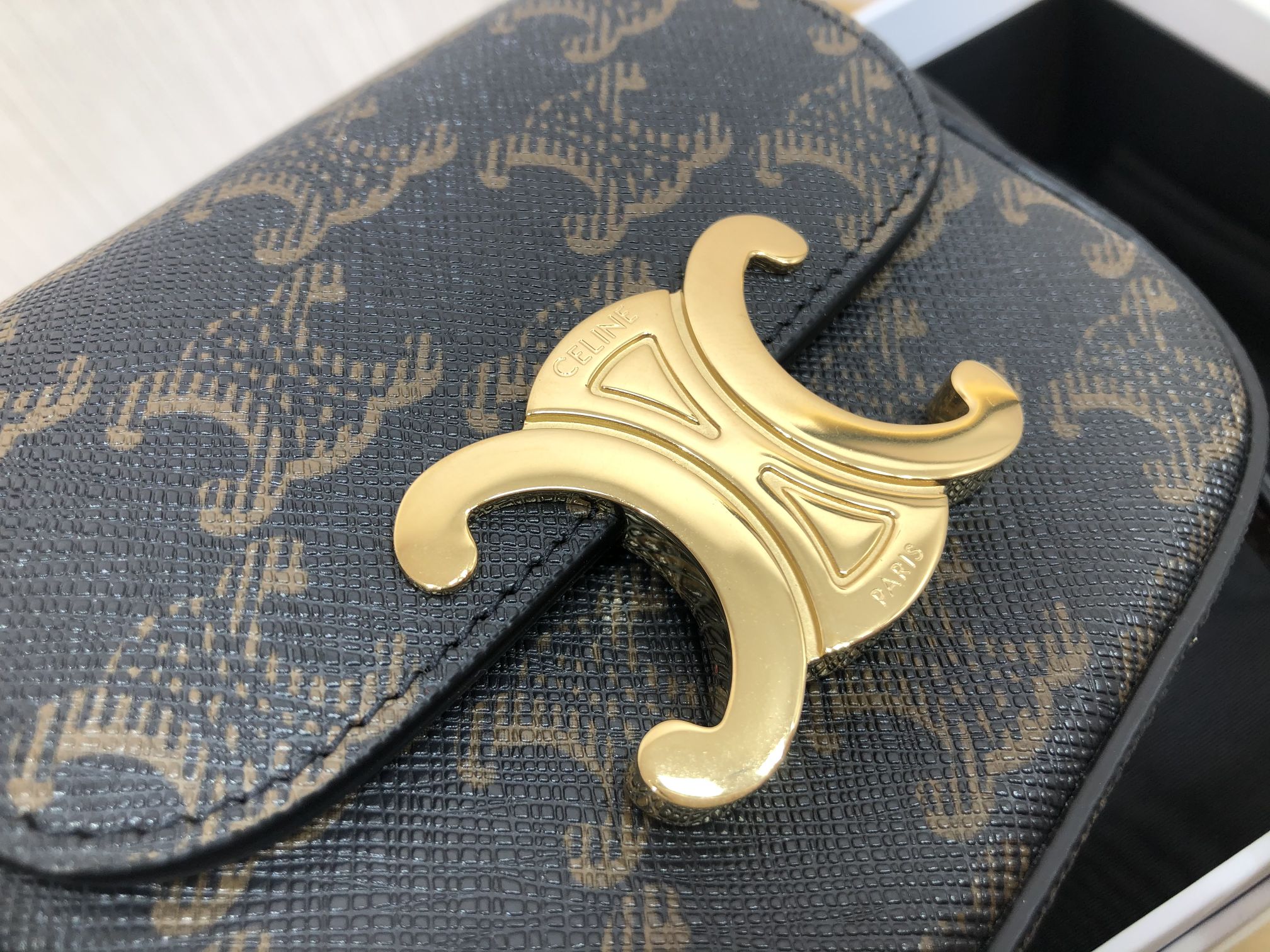 Ce**e triomphe shoulder bag-11*8*4cm